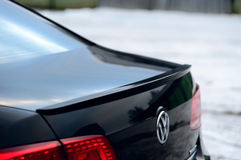 Aileron Arrière pour VW PASSAT B8 Levre Becquet Brillant Noir