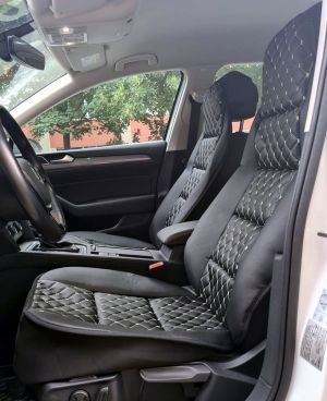 2 x Sitzbezüge Schonbezüge Schutz Universal für PKW Schwarz Weiß Leder Öko Leder